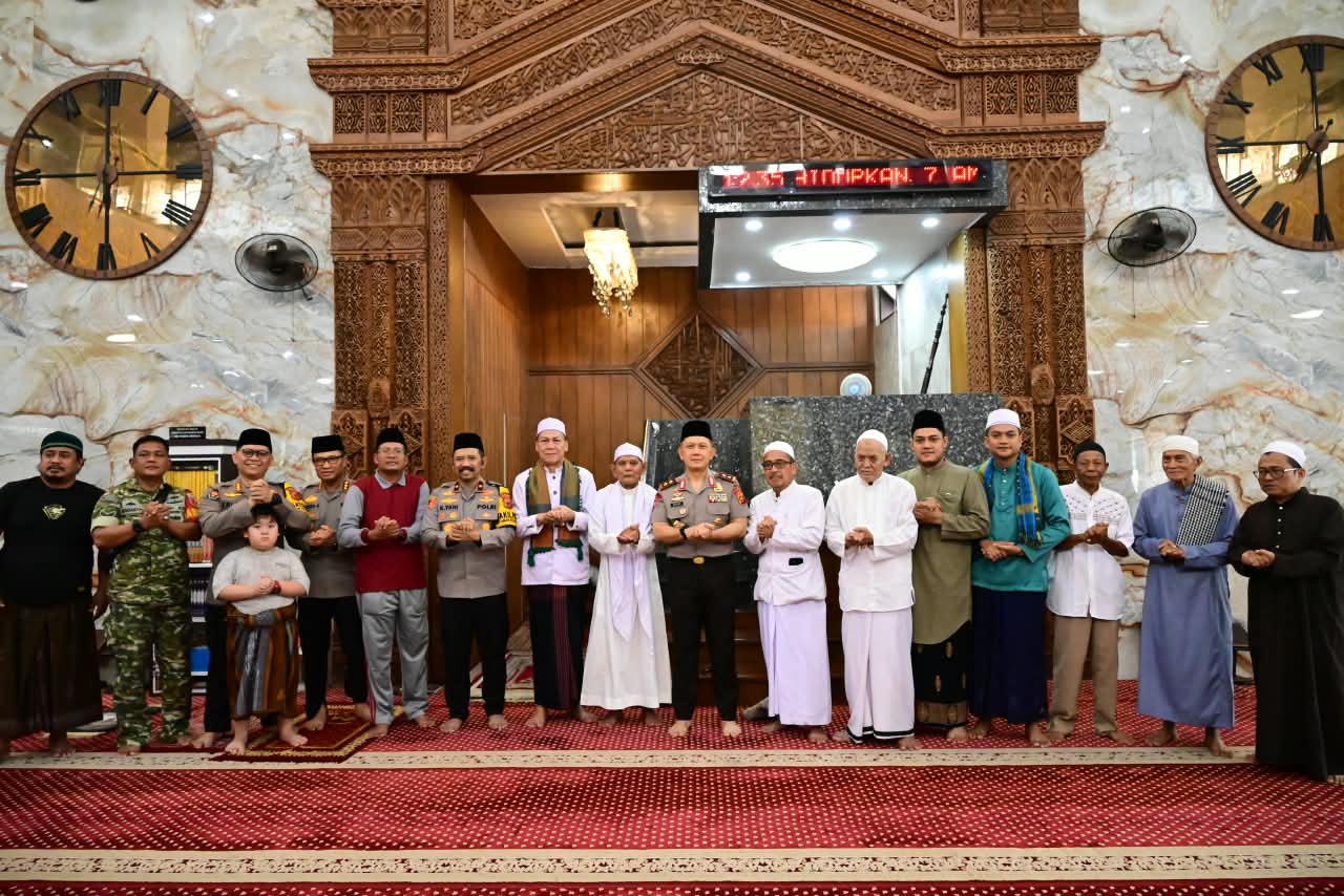 Kapolda Jambi Laksanakan Jumat Keliling, Ajak Masyarakat Bersama Jaga Kamtibmas dan Berantas Narkoba