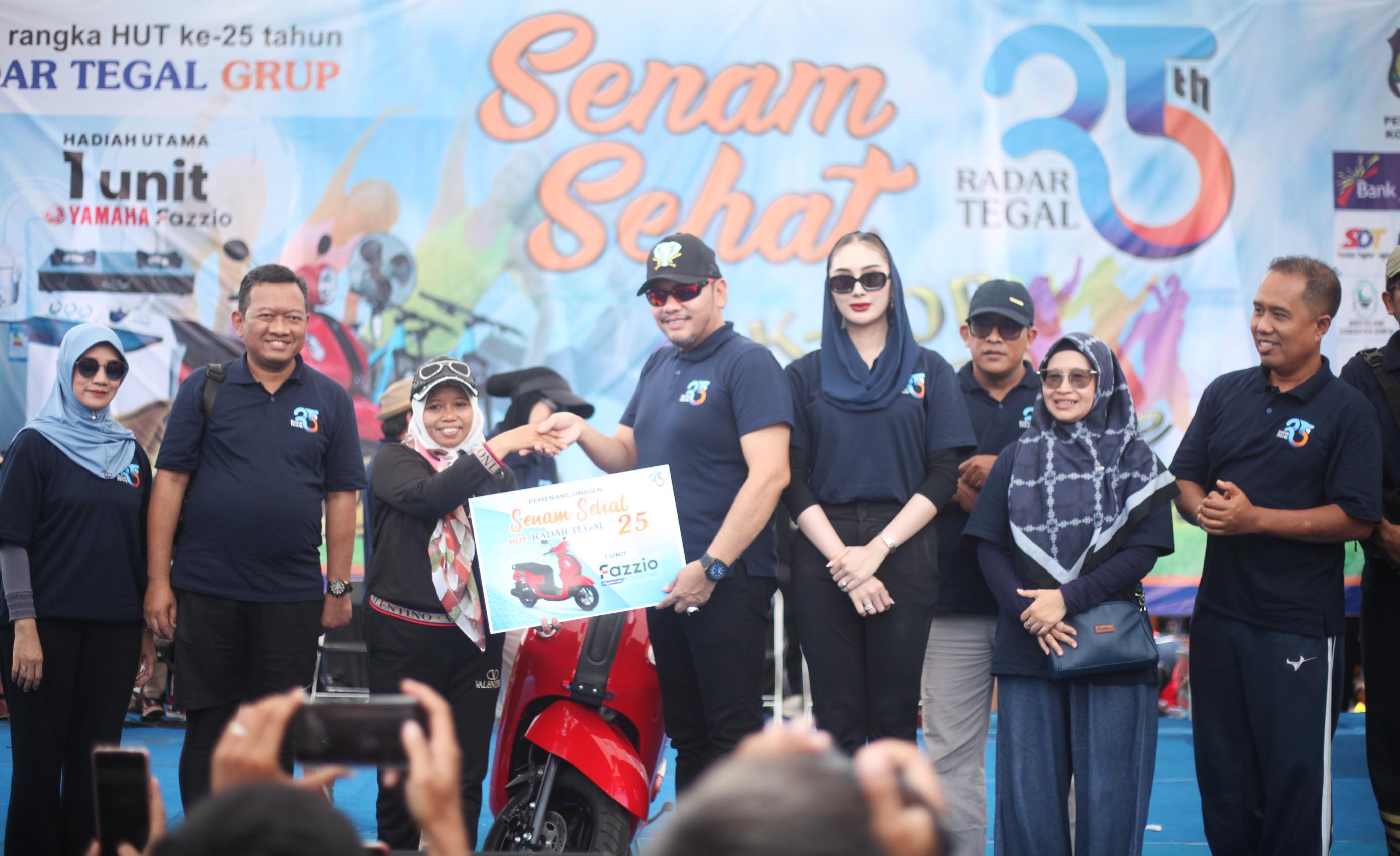 Dapat Motor dalam Senam Sehat HUT ke-25 Radar Tegal, Desiana Ngaku Begini