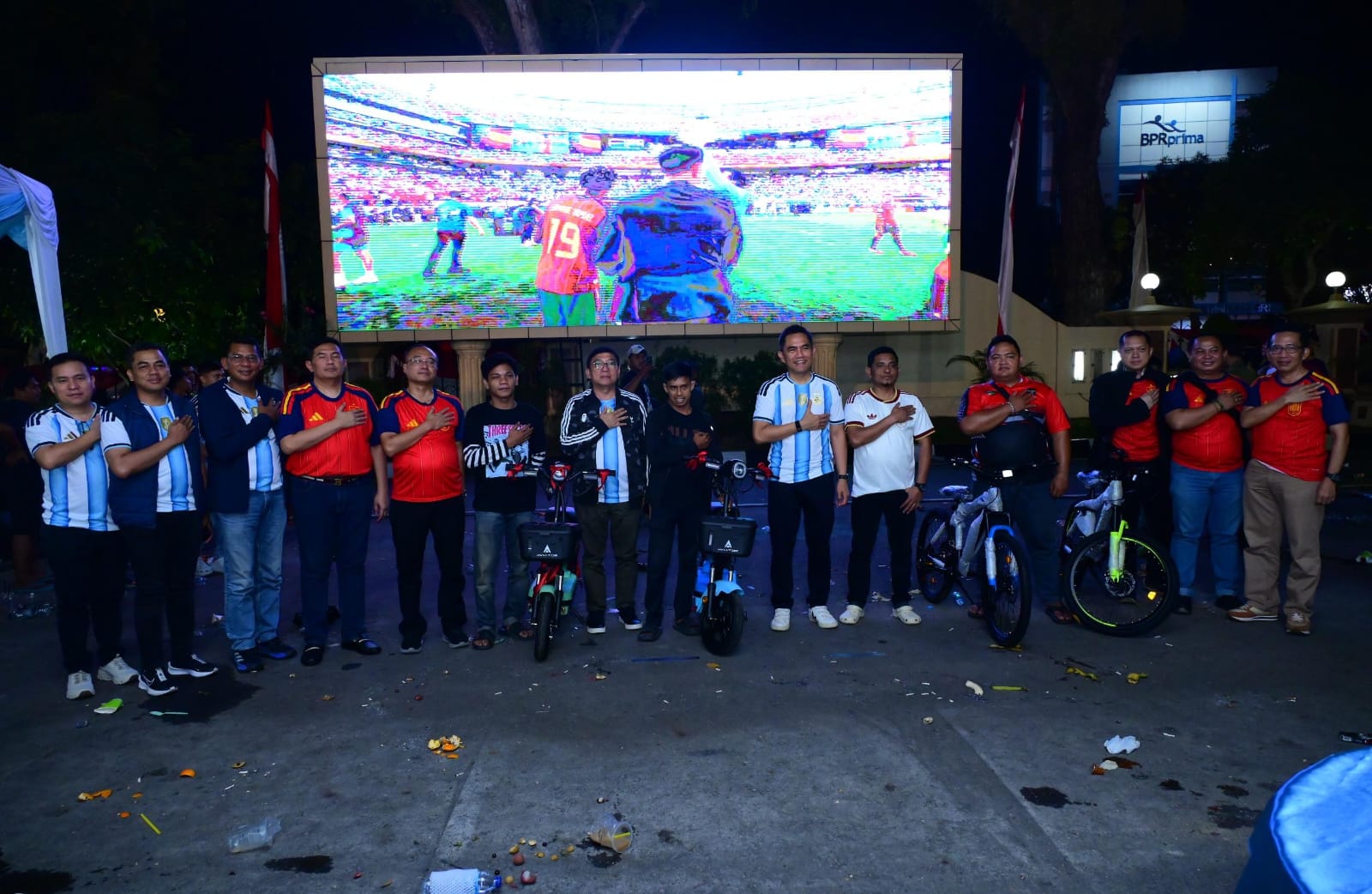 Ribuan Masyarakat Padati Mapolda Jambi, Nobar Final Piala Dunia 2026 Berlangsung Aman dan Meriah