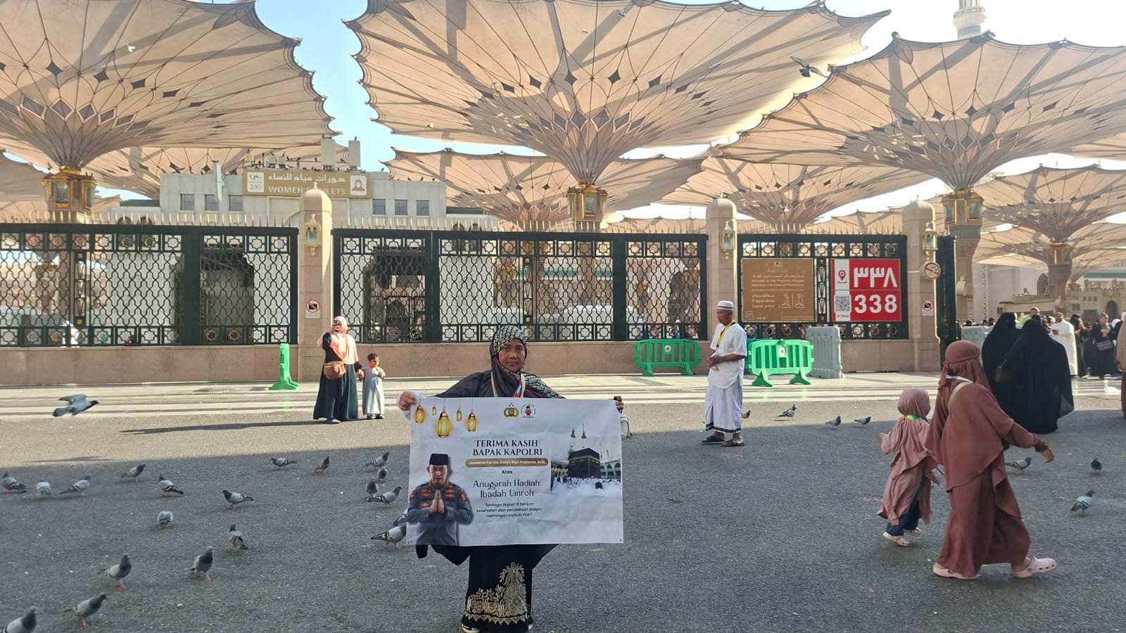 Sampai di Mekkah-Madinah, Bi Heni: Terima Kasih Banyak Pak Kapolri