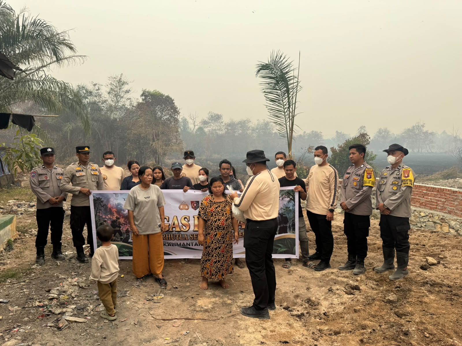 Pengabdian Masyarakat, Sespimti Polri Dikreg ke-36 Laksanakan Bakti Sosial di Pos Titik Api Karhutla