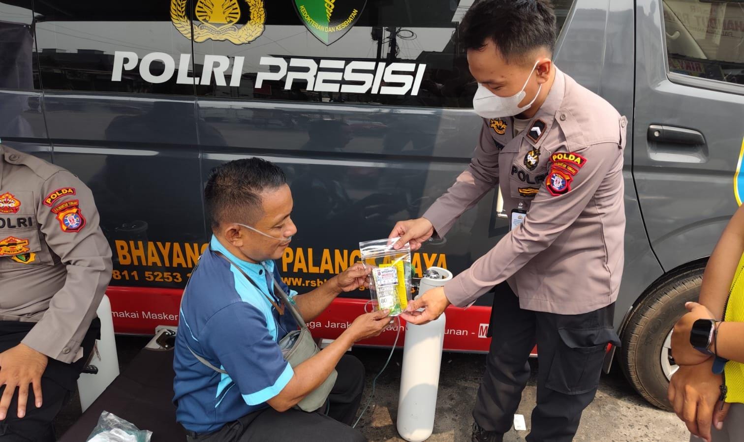 Kepedulian di Tengah Kabut Asap, Rumkit Bhayangkara Terus Bergerak Berikan Layanan Oksigen Gratis un