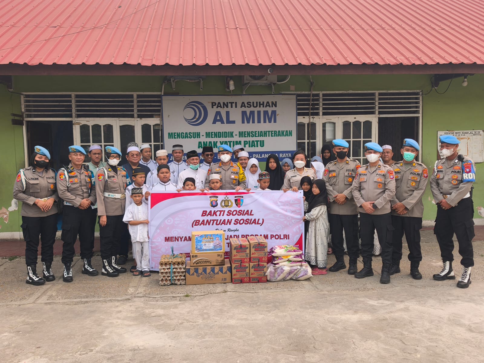Maknai Hari Jadi Propam Polri ke-24, Bidpropam Polda Kalteng Gelar Baksos ke Panti Asuhan di Palangk