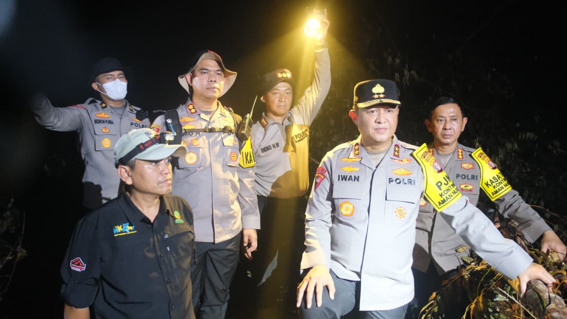 Tinjau Lokasi Karhutla di TN Tanjung Puting, Kapolda Kalteng Fokus Percepat Penanganan dan Antisipas