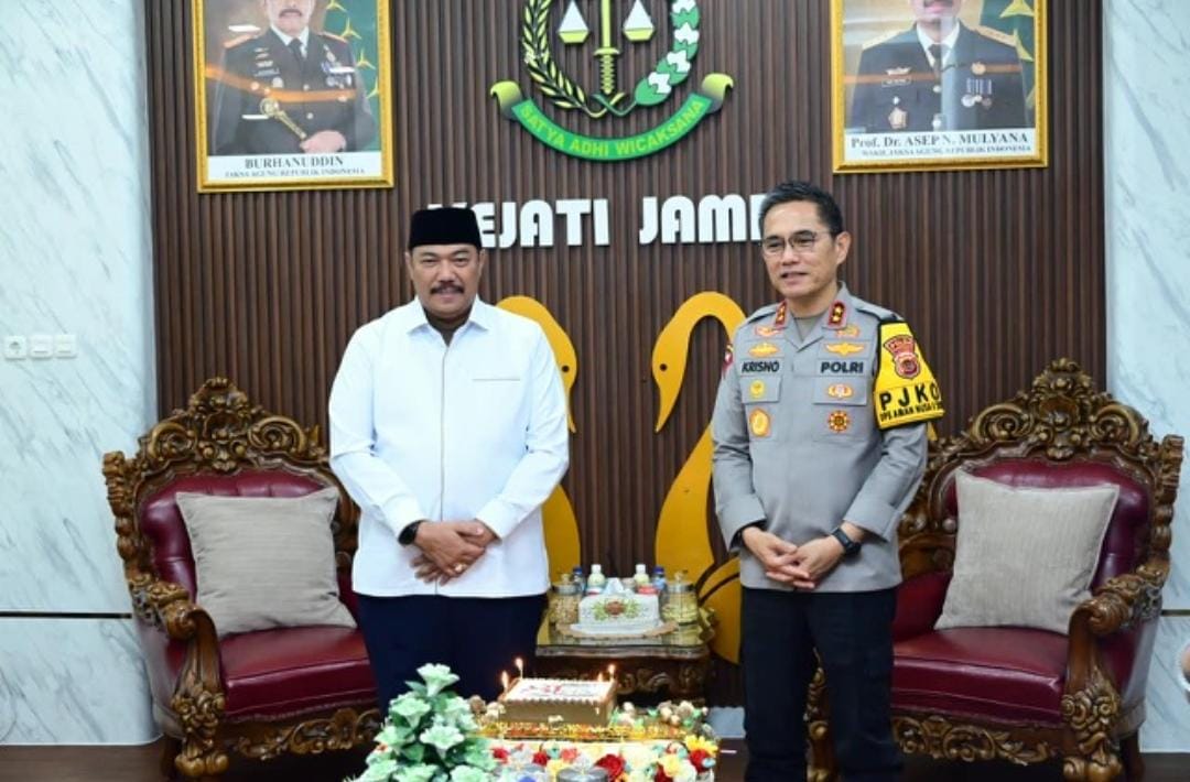 Kapolda Jambi Hadir Langsung ke Kejati, Sampaikan Ucapan Selamat Hari Lahir Kejaksaan RI
